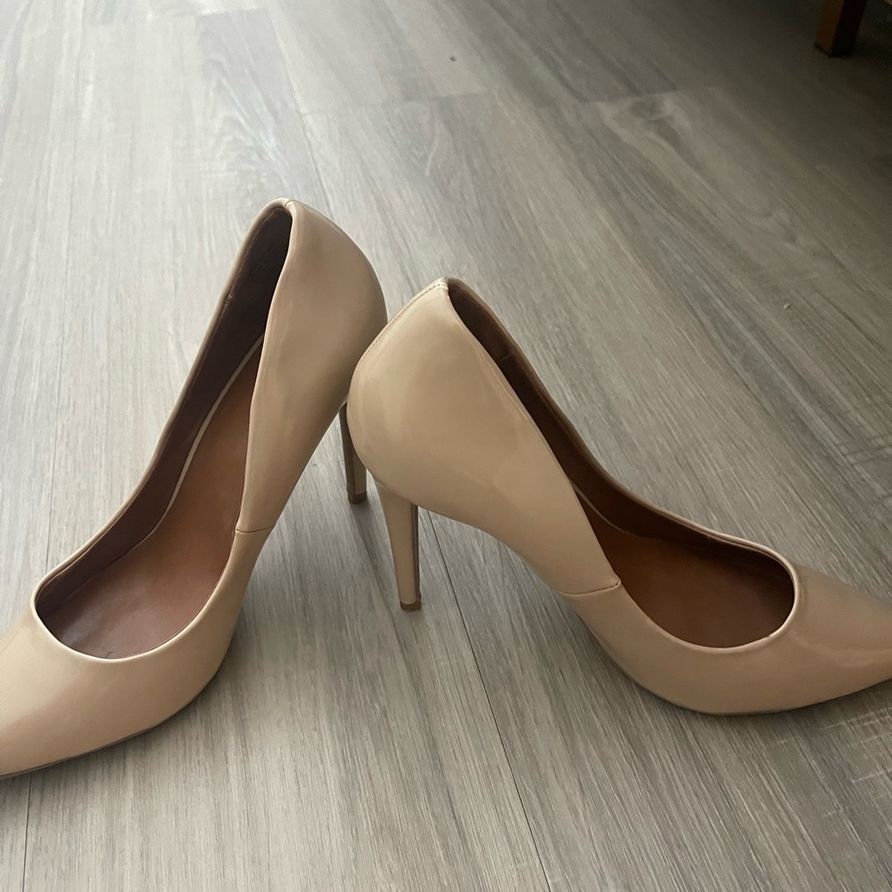 Candies tan pumps